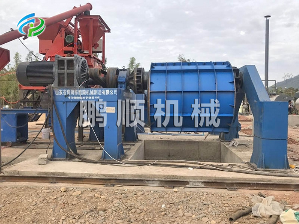 水泥制管機